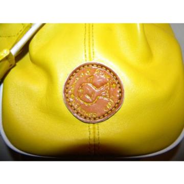 Pretty! DIAMOND &amp; RENEE LEATHERCRAFT Yellow/White Summer Fish Beach Bucket bag