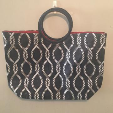 VTG: Navy Blue and White Pattern Print Straw Weave Beach Bag
