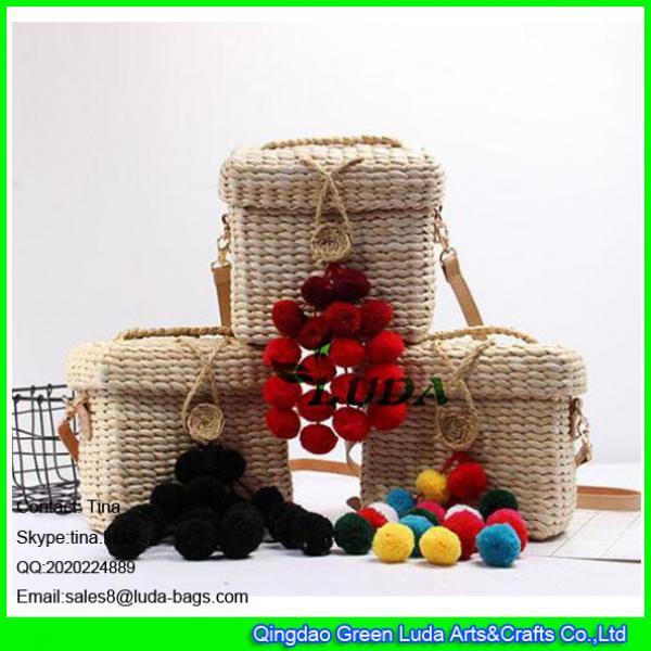 LDYP-066 2017 hot sale square storage basket mini messeanger handbag straw beach bag with pom poms #1 image
