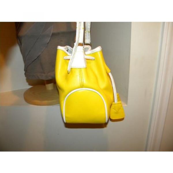 Pretty! DIAMOND &amp; RENEE LEATHERCRAFT Yellow/White Summer Fish Beach Bucket bag #5 image