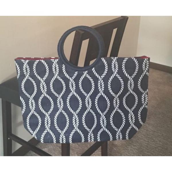 VTG: Navy Blue and White Pattern Print Straw Weave Beach Bag #1 image