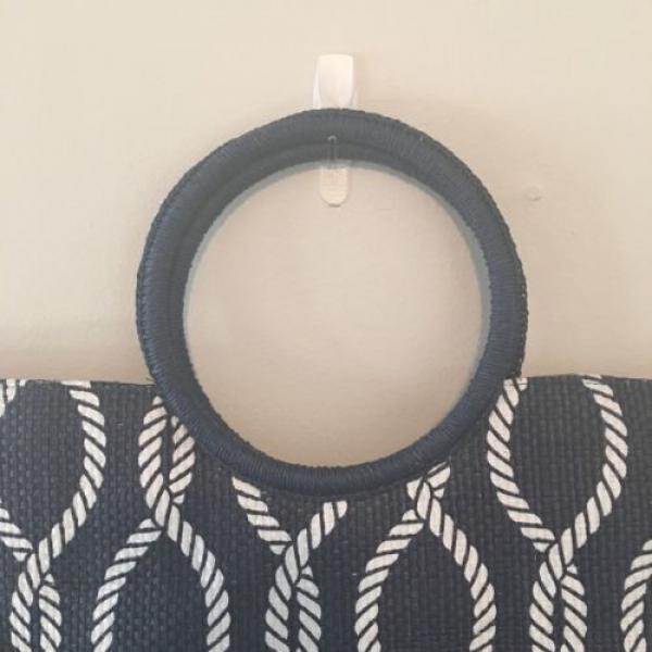 VTG: Navy Blue and White Pattern Print Straw Weave Beach Bag #5 image