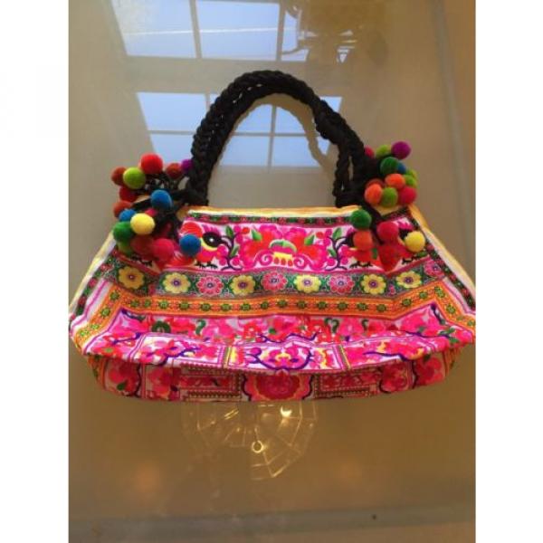 NWOT Floral Birds Embroidered And Pom Pom Boho Chic Resort Beach Bag Handbag #1 image